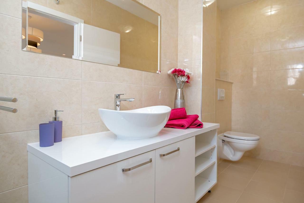 Villa Kala Комижа Екстер'єр фото